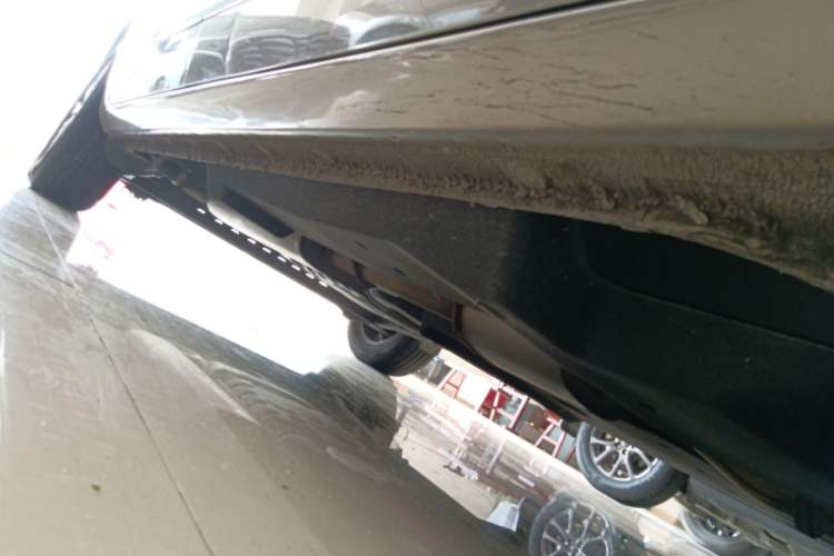 Used Buick GL8 2022 Land Executive Class 652T Prestige Model Right Side Sill