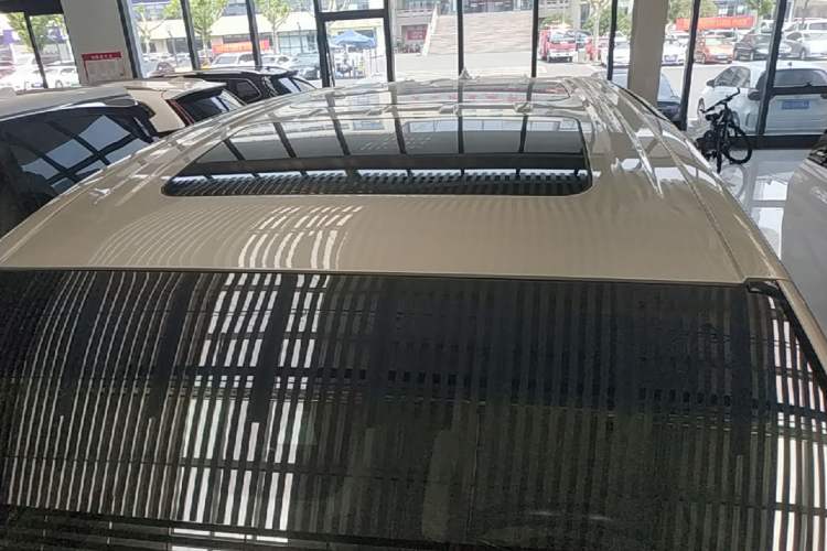 Used Buick GL8 2022 ES Land Cruiser 653T Luxury Model Roof