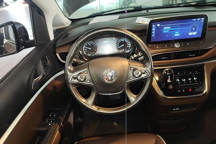 Used Buick GL8 2022 Land Business Class 652T Luxury Model Steering Wheel