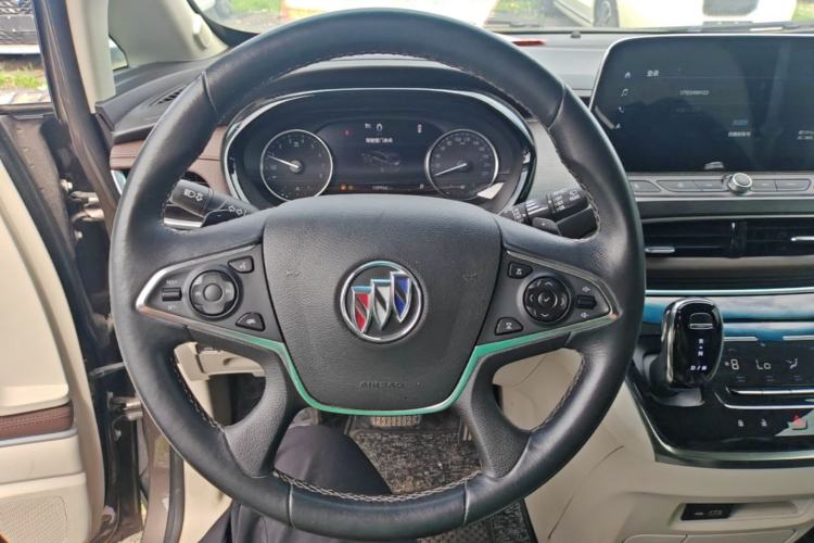 Used Buick GL8 2022 Land Business Class 652T Luxury Model Steering Wheel