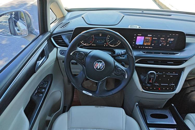 Used Buick GL8 2022 ES Landtrek 653T Comfort Edition Steering Wheel