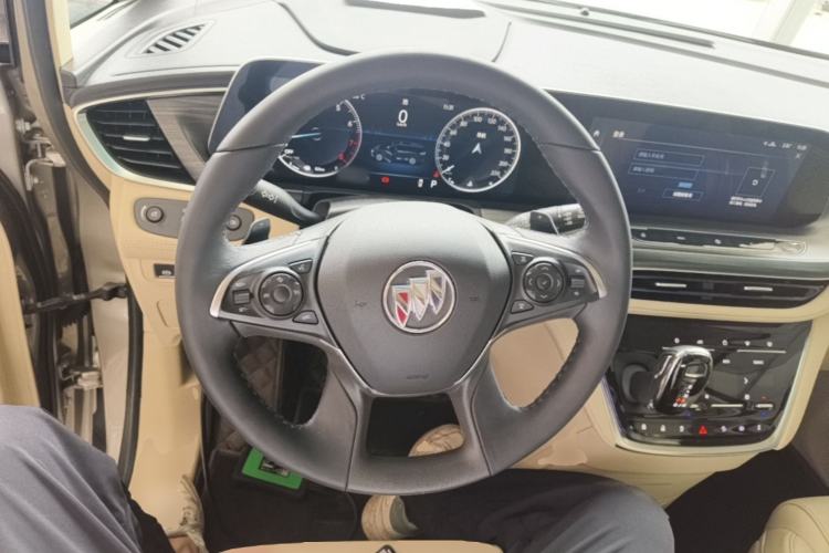 Used Buick GL8 2022 ES Land Cruiser 653T Luxury Model Steering Wheel