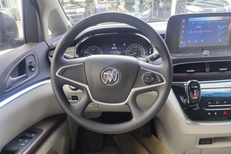 Used Buick GL8 2022 Land Cruiser Executive Class 652T Comfort Model Steering Wheel