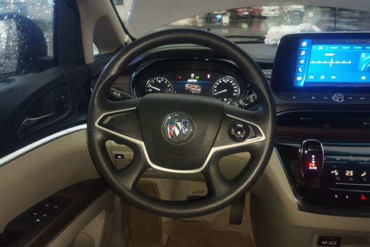 Used Buick GL8 2022 Land Cruiser Executive Class 652T Comfort Model Steering Wheel