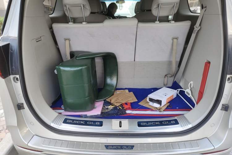 Used Buick GL8 2022 ES Landtrek 653T Comfort Edition Trunk