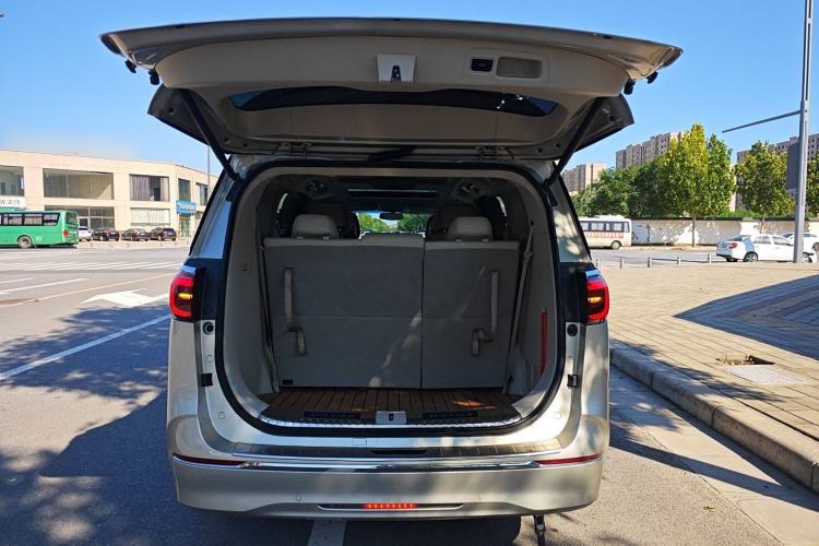 Used Buick GL8 2022 ES Landtrek 653T Comfort Edition Trunk
