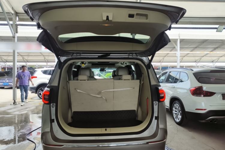 Used Buick GL8 2022 ES Land Cruiser 653T Luxury Model Trunk
