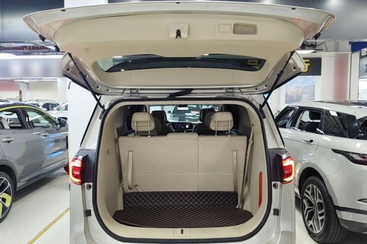 Used Buick GL8 2022 ES Landtrek 653T Luxury Edition Trunk