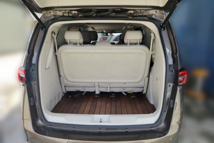 Used Buick GL8 2022 Land Cruiser Executive Class 652T Comfort Model Trunk