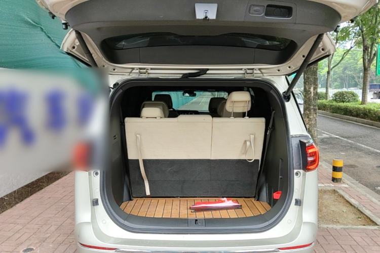 Used Buick GL8 2022 ES Land Cruiser 653T Luxury Model Trunk