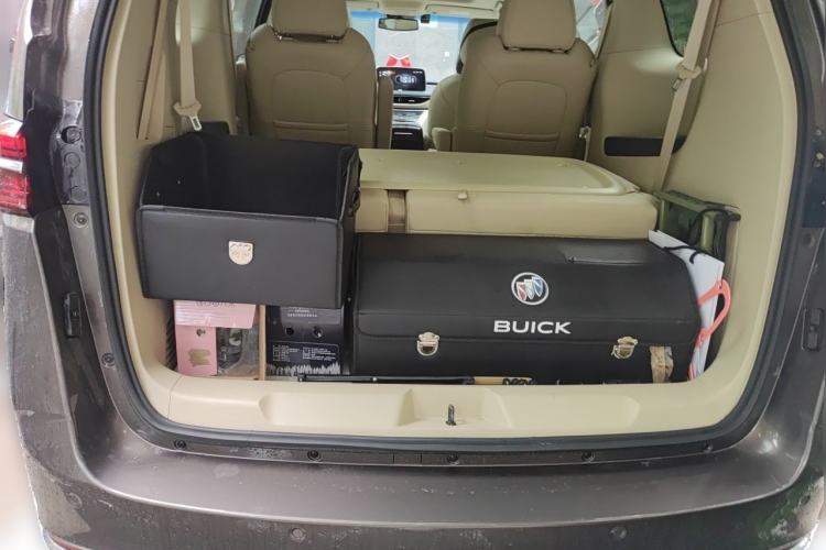 Used Buick GL8 2022 Land Business Class 652T Luxury Model Trunk