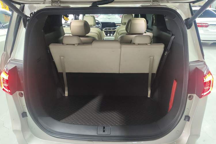 Used Buick GL8 2022 ES Landtrek 653T Flagship Model Trunk