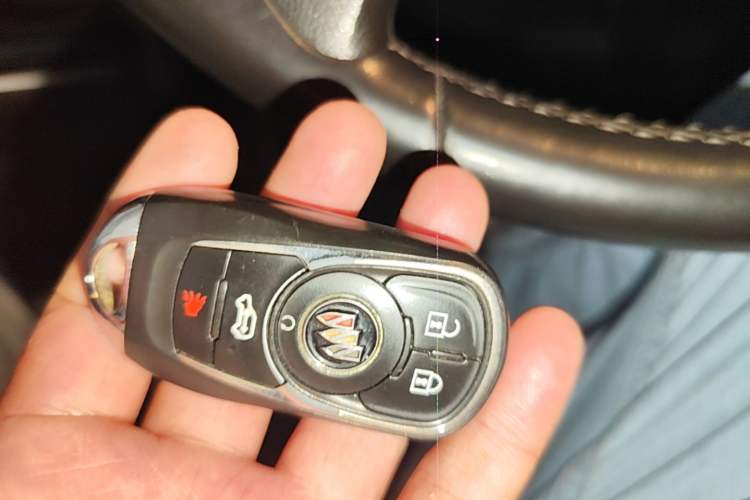 Used Buick GL8 2022 Land Business Class 652T Luxury Model Vehicle Key