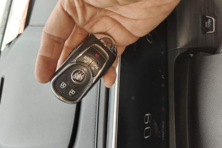 Used Buick GL8 2022 ES Landtrek 653T Luxury Edition Vehicle Key