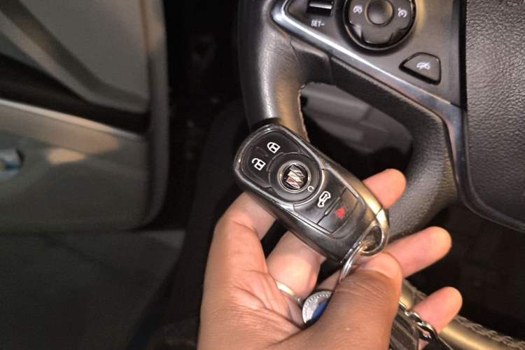 Used Buick GL8 2022 Land Business Class 652T Luxury Model Vehicle Key