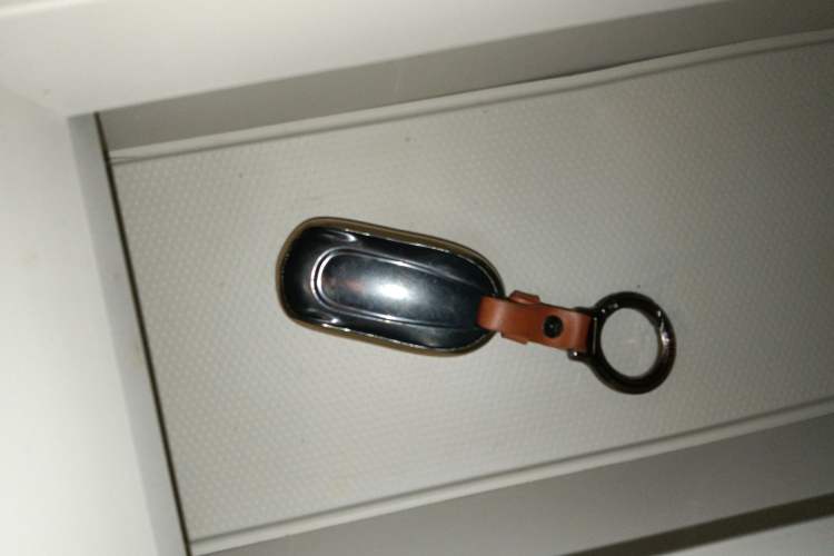 Used Buick GL8 2022 Land Executive Class 652T Prestige Model Vehicle Key