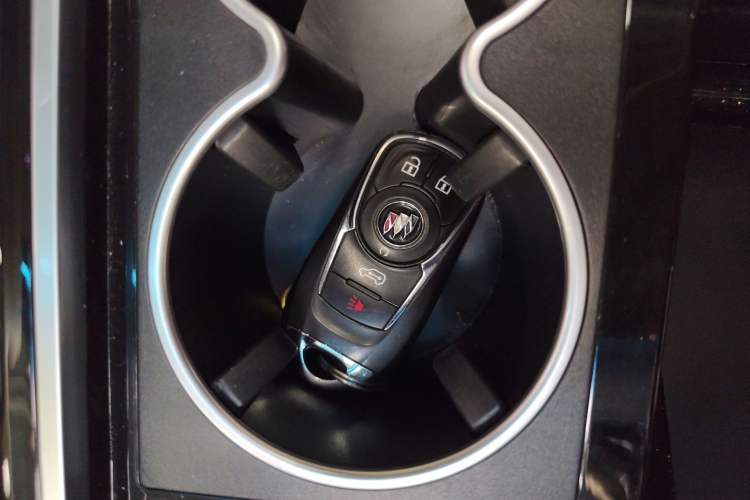 Used Buick GL8 2022 ES Landtrek 653T Comfort Edition Vehicle Key