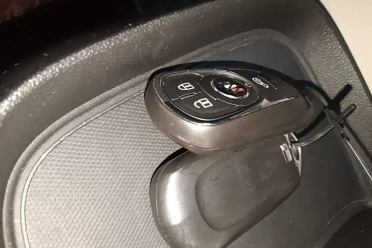 Used Buick GL8 2022 ES Landtrek 653T Comfort Edition Vehicle Key