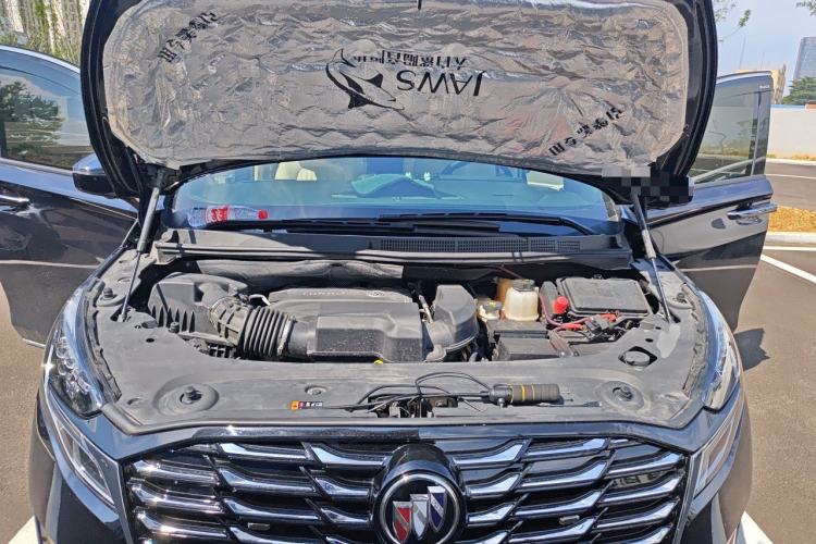 Used Buick GL8 2023 ES Lu Zun Luxury Edition and Yue Version Engine Bay