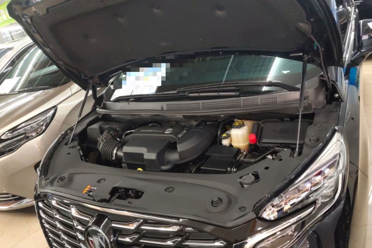 Used Buick GL8 2023 ES Lu Zun Deluxe Model Engine Bay