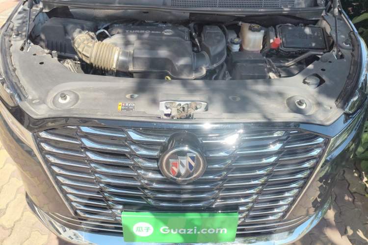 Used Buick GL8 2023 ES Lu Zun Deluxe Model Engine Bay