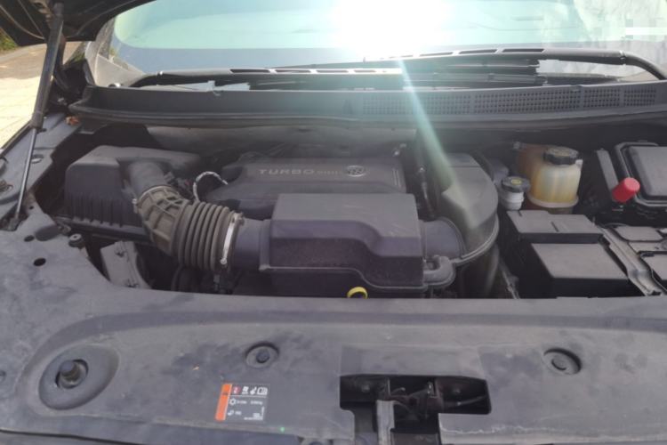 Used Buick GL8 2023 ES Lu Zun Luxury Model Engine Bay