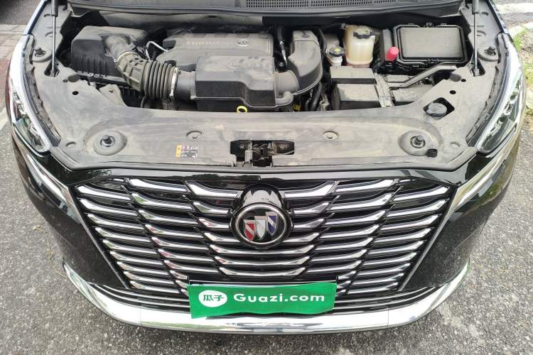 Used Buick GL8 2023 ES Lu Zun Deluxe Model Engine Bay