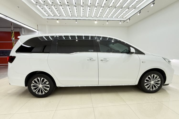 Used Buick GL8 2023 Land Executive Class 652T Luxury Model Exterior 3