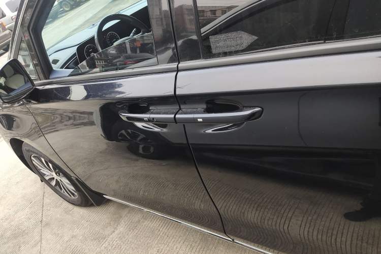 Used Buick GL8 2023 ES Lu Zun Comfort Model Exterior 3