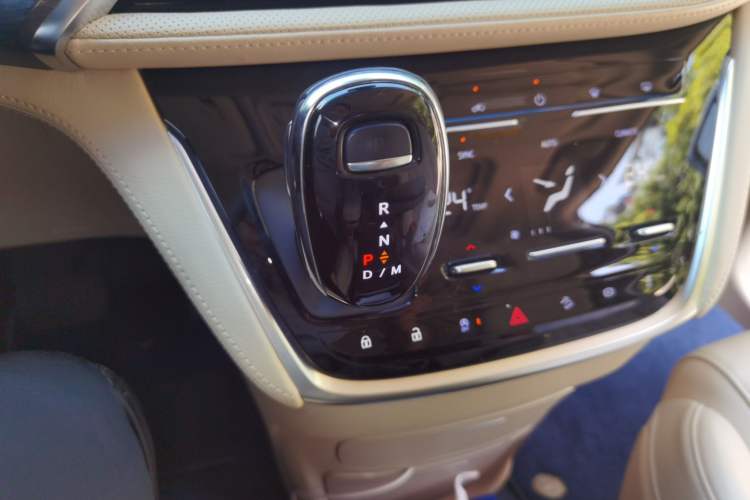 Used Buick GL8 2023 ES Lu Zun Luxury Model Gear Lever