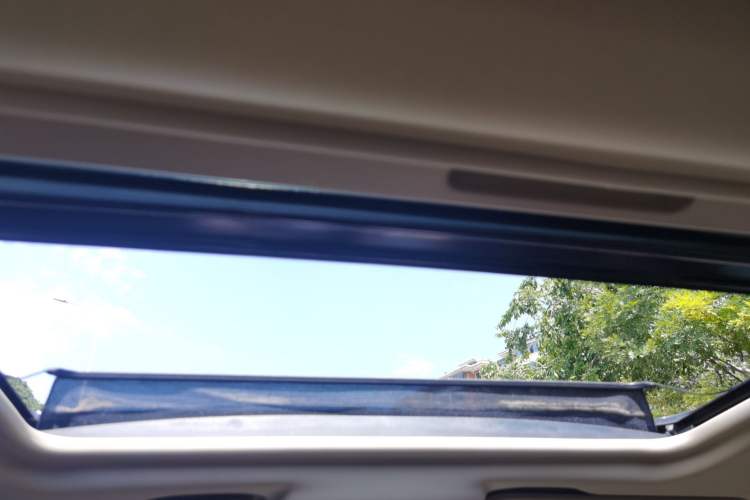 Used Buick GL8 2023 ES Lu Zun Luxury Model Headliner