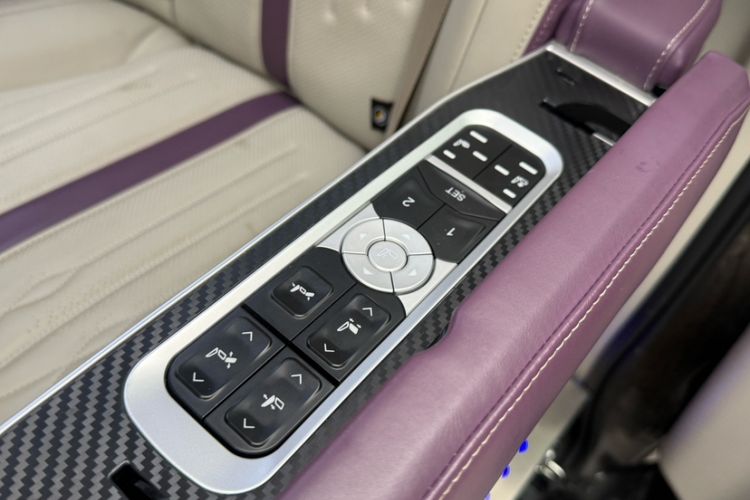 Used Buick GL8 2023 Land Executive Class Smart Enjoyment Model Interior 2
