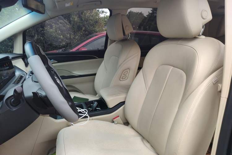 Used Buick GL8 2023 ES Lu Zun Deluxe Model Left Front Seat
