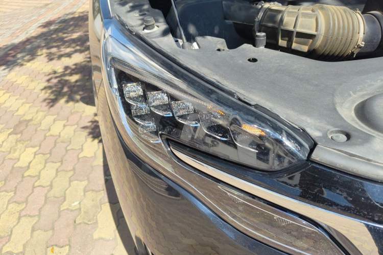 Used Buick GL8 2023 ES Lu Zun Deluxe Model Right Front Headlight