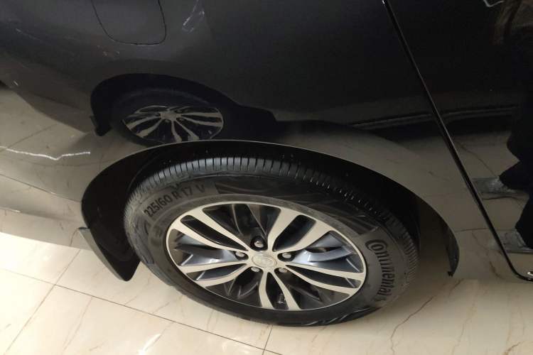 Used Buick GL8 2023 ES Lu Zun Deluxe Model Right Rear Wheel Hub