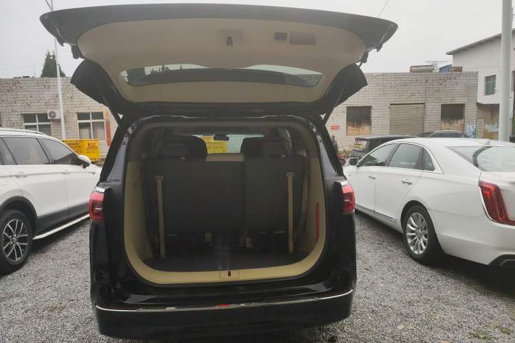 Used Buick GL8 2023 ES Lu Zun Deluxe Model Trunk