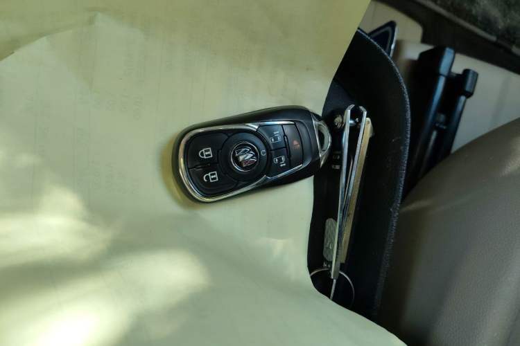 Used Buick GL8 2023 ES Lu Zun Deluxe Model Vehicle Key