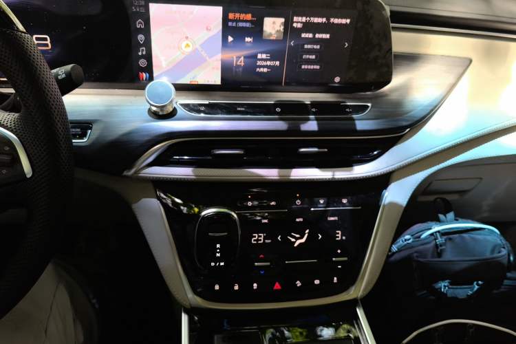 Used Buick GL8 2023 ES Lu Zun Comfort Model Audio And AC Panel