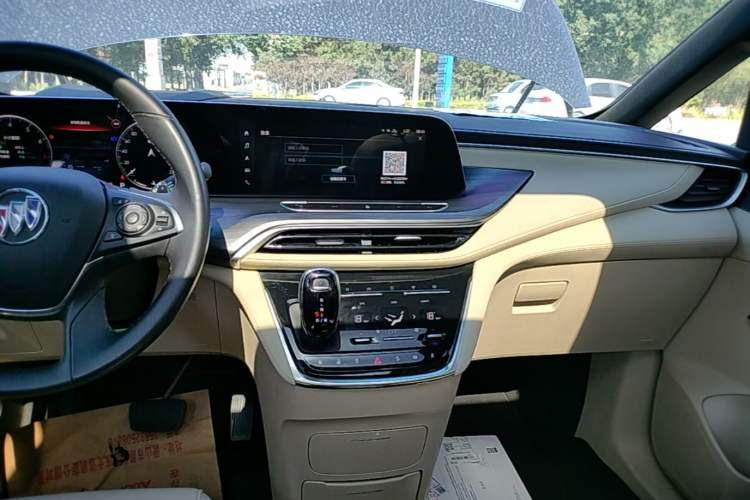 Used Buick GL8 2023 ES Lu Zun Luxury Model Audio And AC Panel