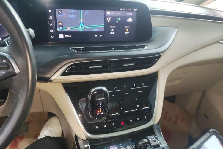 Used Buick GL8 2023 ES Lu Zun Flagship Model Audio And AC Panel