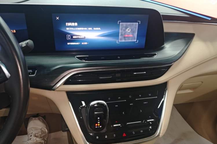 Used Buick GL8 2023 ES Lu Zun Deluxe Model Audio And AC Panel