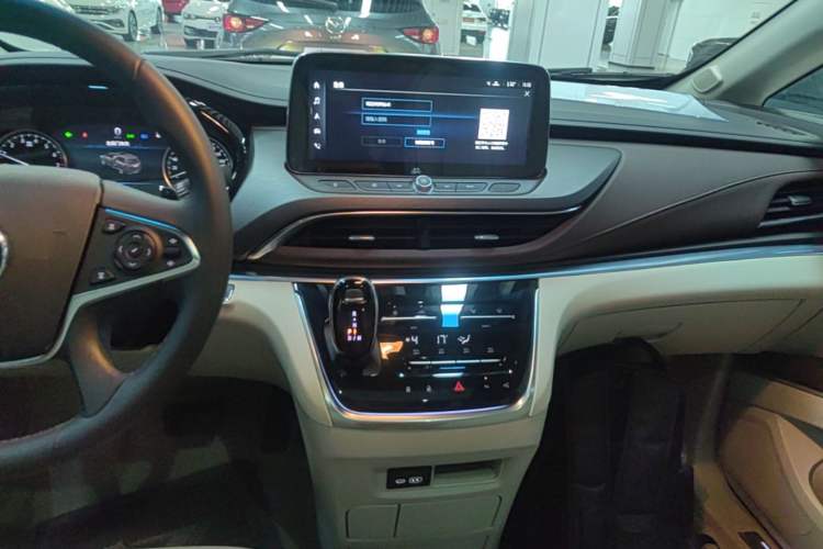 Used Buick GL8 2023 Land Executive Class Deluxe Model Audio And AC Panel