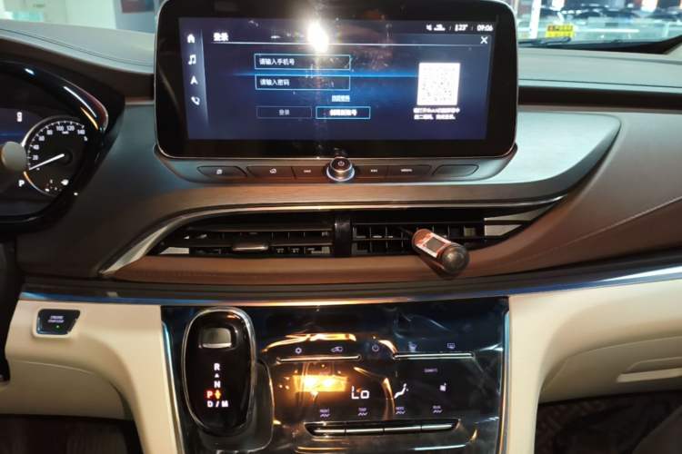 Used Buick GL8 2023 Land Executive Class Smart Enjoyment Model Audio And AC Panel