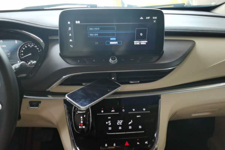 Used Buick GL8 2023 Land Business Class Smart Deluxe Model Audio And AC Panel