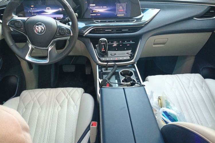 Used Buick GL8 2023 ES Lu Zun Comfort Model Center Console