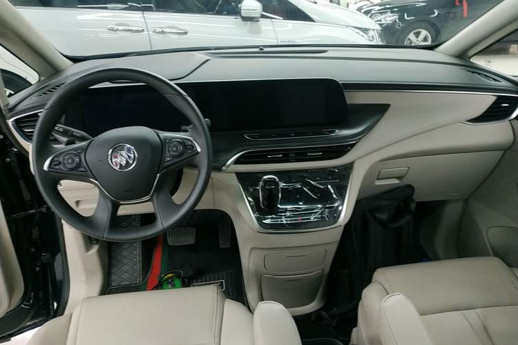 Used Buick GL8 2023 ES Lu Zun Comfort Model Center Console