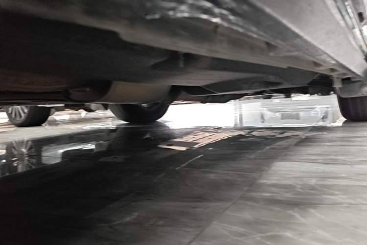 Used Buick GL8 2023 ES Lu Zun Deluxe Model Chassis Front Right