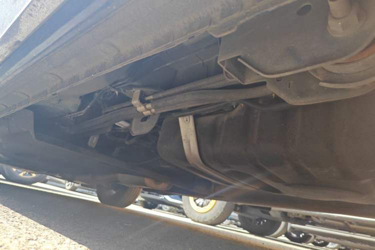 Used Buick GL8 2023 Land Executive Class Deluxe Model Chassis Rear Left