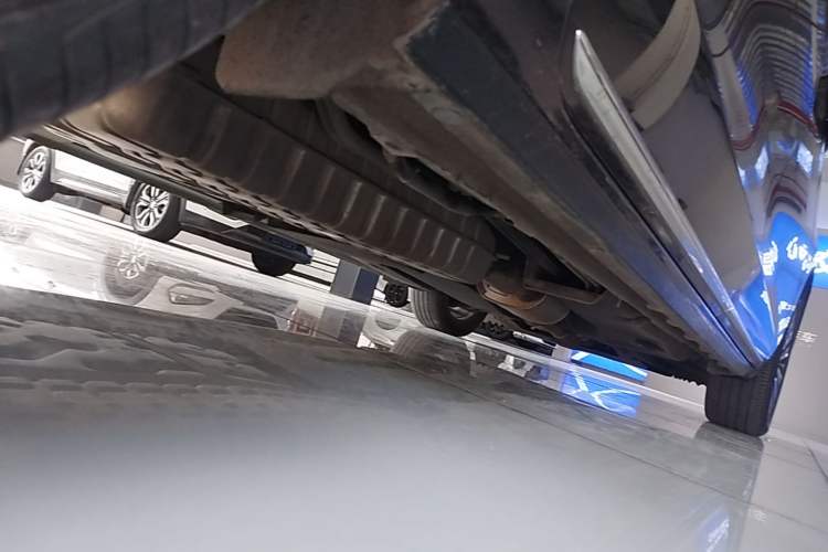 Used Buick GL8 2023 ES Lu Zun Luxury Model Chassis Rear Right