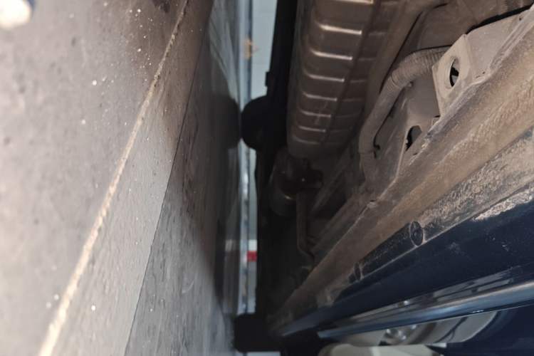 Used Buick GL8 2023 ES Lu Zun Deluxe Model Chassis Rear Right